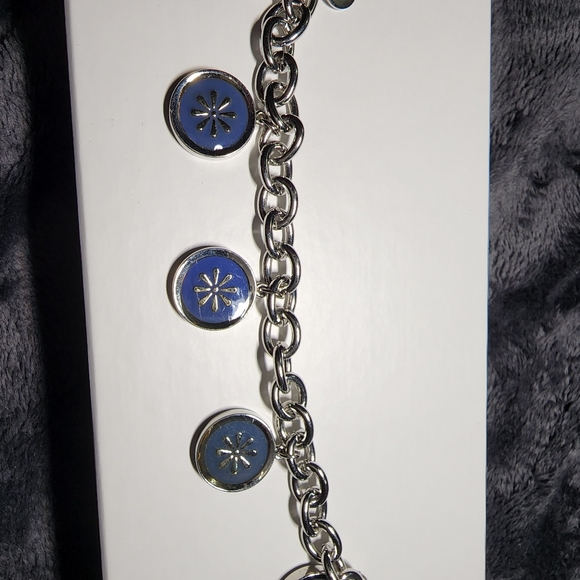 Bracelet- silver and blue - Picture 1 of 5